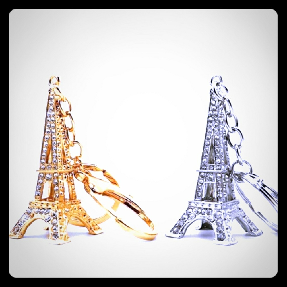 Eiffel tower keychain gold or silver